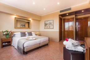 Raeli Hotel Lux  Рим